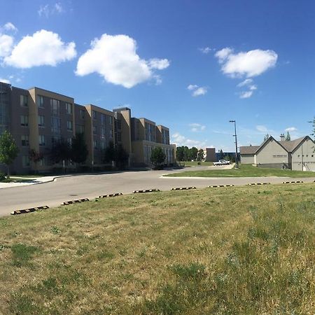 University Of Lethbridge Lux Hotel Exterior foto