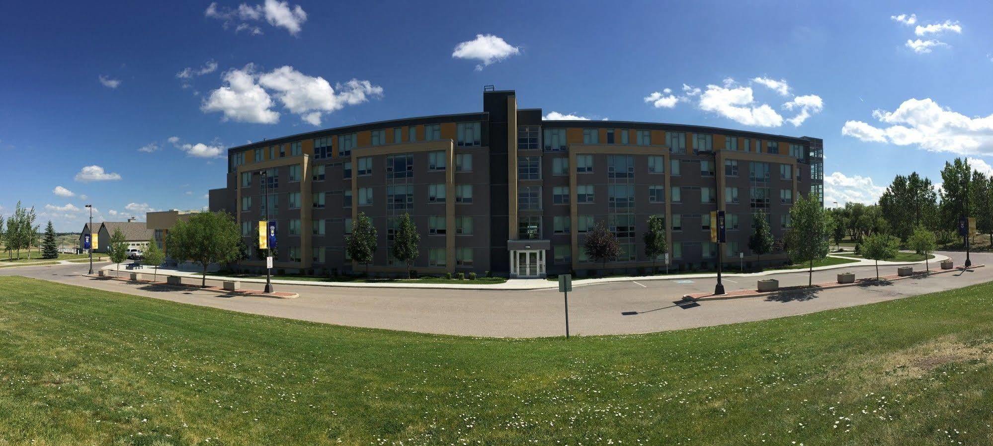 University Of Lethbridge Lux Hotel Exterior foto